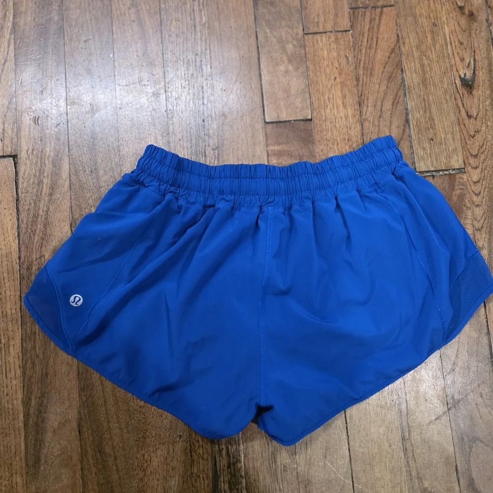Lululemon Hotty Hot Shorts, Size 8, Blue - Picture 3 of 5